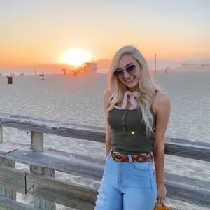 Meet your Posher, Michelle